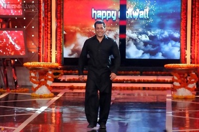 'Bigg Boss 8', Day 28: Gauhar Khan turns Bigg Boss for one day; Natasa Stankovic gets eliminated