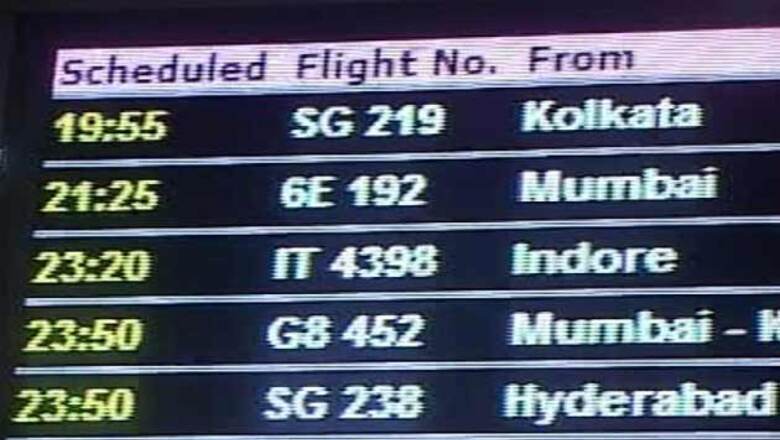 Kol-Delhi passengers stuck in plane for 5 hrs
