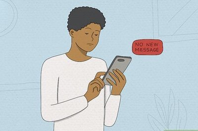 9+ Signs Someone is Avoiding You & How to Deal with It