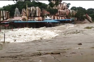 Rs 500 Immediate Relief, Focus on Power Supply & Damaged Roads: AP CM Takes Stock of Heavy Rains, Floods