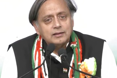 'Merely Cow-ardice?' Shashi Tharoor Takes Dig at BJP for 'Cow Hug Day' Appeal Withdrawal