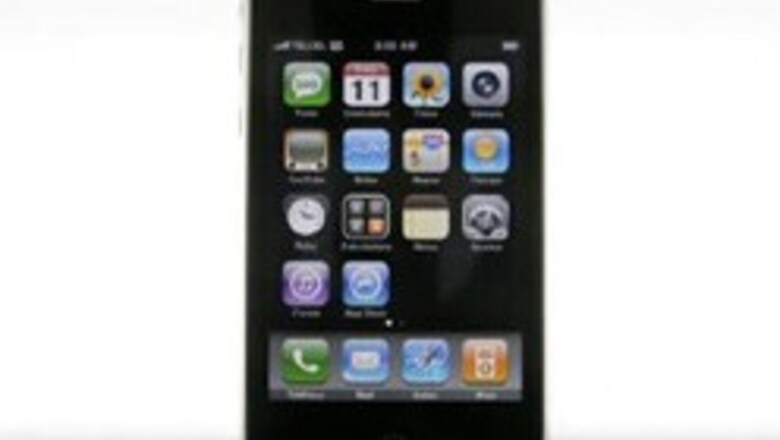 Apple iPhone 3G: 1 mn sold in 3 days | Pics: Buyer frenzy
