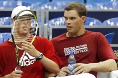 Bryans keep US Davis Cup hopes alive