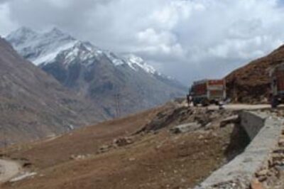 100 feared killed in Himachal cloudburst