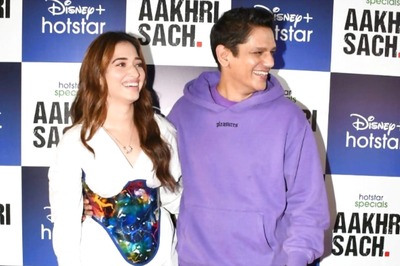 Tamannaah Bhatia and Vijay Varma Blush as Paparazzi Call Her 'Bhabhi'; Video Goes Viral