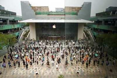 Can Apple's 24X7 services store-front make up for falling iPhone sales?