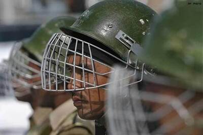 Mumbai: mystery stone claims railway cop's life