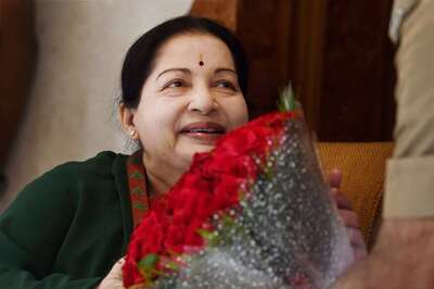 Governor Visits Jayalalithaa, Happy to Note She is 'Recovering Well'