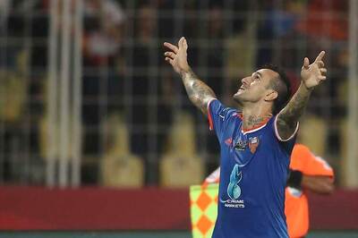 FC Goa crush Delhi Dynamos 3-0 to breeze into ISL final