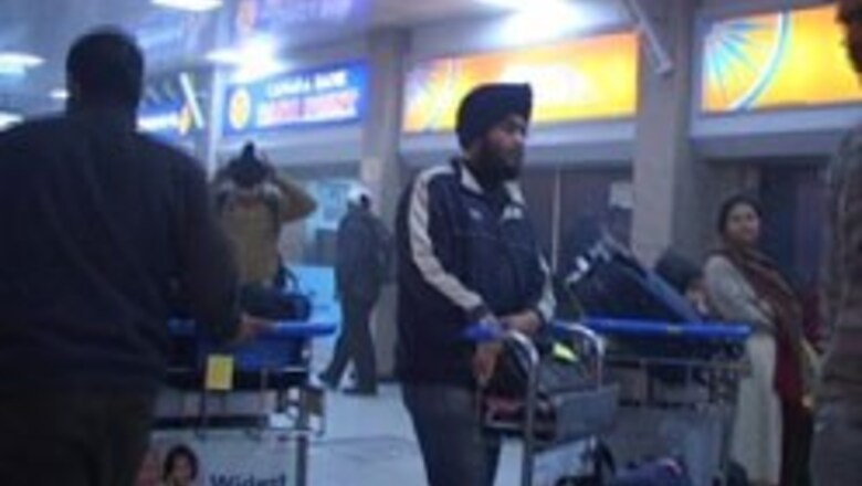 Major Delhi flights delayed due to fog