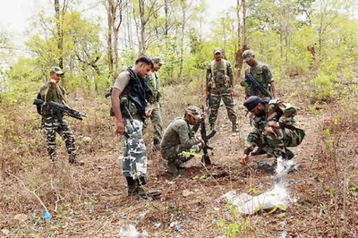 Five Naxals Killed in Gunbattle With Cops in Maha's Gadchiroli District, 3 Women Cadres Among Deceased