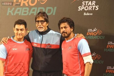 Whoa! Aamir and Shah Rukh Khan pose for photographs together in rare joint appearance