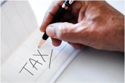 Govt Extends Various I-T Compliance Deadlines; Exempts Tax on Employee's Covid-19 Treatment