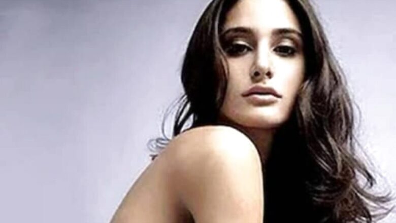 Nargis Fakhri's is Now On 21-Day Water Fast Challenge. Here's What it is