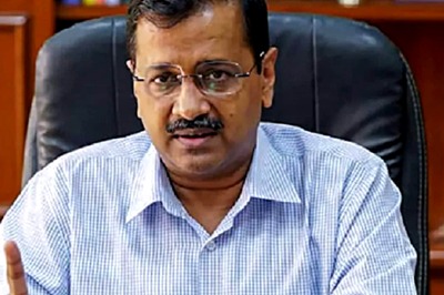 Delhi CM Asks PWD, MCD, NDMC to Undertake Repair Work of Roads Every Week