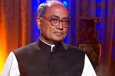 Digvijaya hits out at Modi and Shah for carrying out a 'communal campaign'