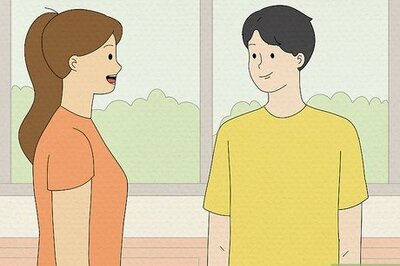 How to Act Around a Guy You Like