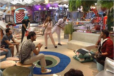 Bigg Boss 14 Day 14 Written Updates: Jaan Kumar Dedicates Kumar Sanu's Romantic Songs to Nikki Tamboli