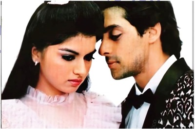 When Salman Khan Refused to Smooch Bhagyashree on Photographer's Demand