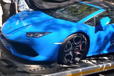 Lamborghini Huracan Spyder Supercar Worth Rs 3.89 Crore Home Delivery in Hyderabad - Watch Video