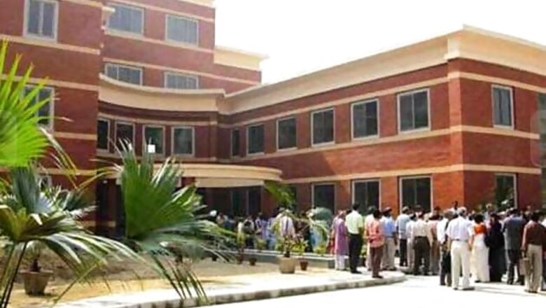 DU colleges come out with fifth cut off list