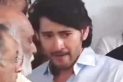 Superstar Krishna Funeral: Mahesh Babu Breaks Down As Last Rites Commences, Pawan Kalyan Consoles Him