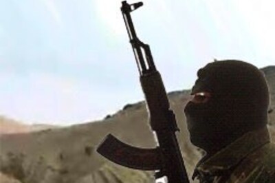 Suicide bomber kills 13 Iraqi soldiers