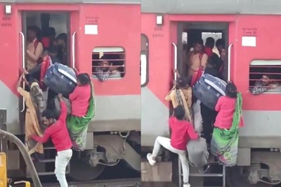 'Very Unsafe': Man and Woman Board Moving Overcrowded Train, Viral Video Sparks Concerns