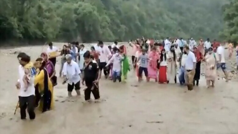 Devotees Risk Life By Crossing High Stream River To Reach Shakumbhari Devi Temple