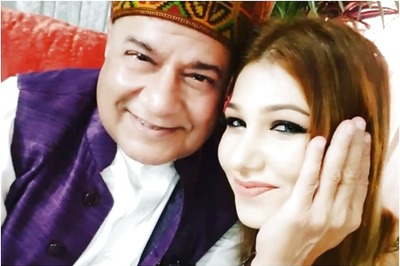 Jasleen Matharu Says Anup Jalota Virtually Introduced Her To The Surgeon From Bhopal