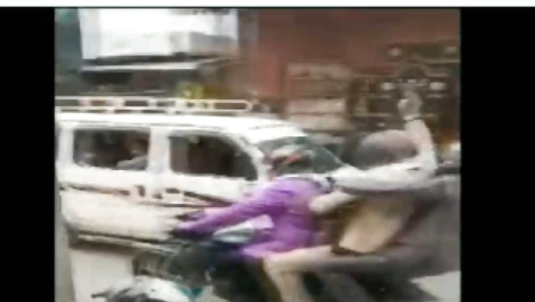 Delhi: Armed Men Loot Jewellery Shop in Broad Daylight, Second Robbery Case This Week | WATCH