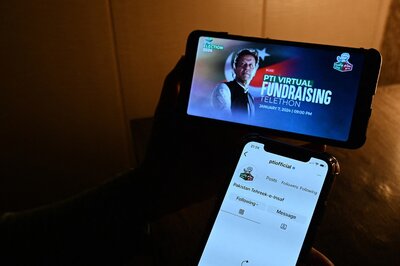 Pakistan: Major Disruption Hampers Imran Khan's Party's Online Election Campaign