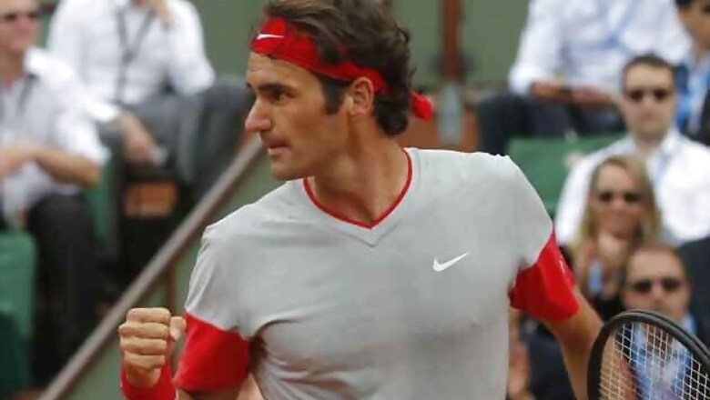 Roger Federer advances to fourth round at French Open