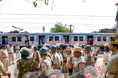 News18 Afternoon Digest: Man Seen Carrying Weapon in Howrah Rally Held; India Reacts as China Renames 11 Places in Arunachal & More