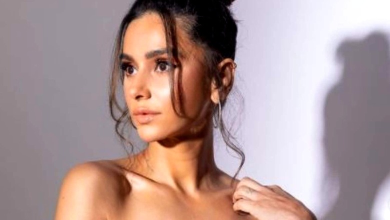 Shibani Dandekar Gets Her Wedding Date With Farhan Akhtar Inked, Flaunts New Tattoo in Latest Pic