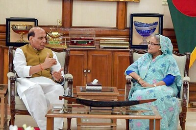 Rajnath Calls on Bangladeshi PM, Discusses Issues of Mutual Concern