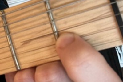 How to Play the Am Chord and Its Variations on the Guitar