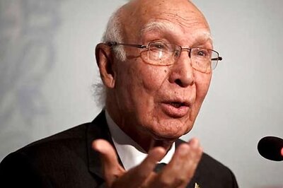 Pakistan Wants to Hold Dialogue With India to Restore Peace: Sartaj Aziz
