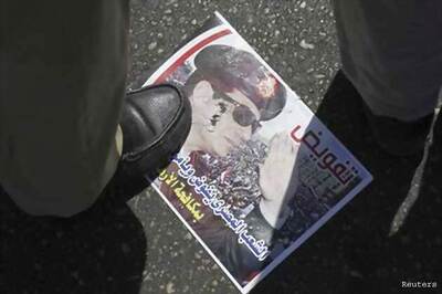 Gulf Islamists irked as monarchs back Egypt's generals