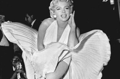 Marilyn Monroe bathrobe auctioned for $120,000
