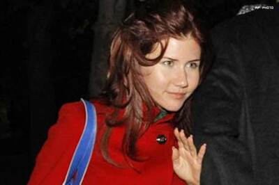 Russia's sexy spy Anna Chapman poses for 'Maxim'