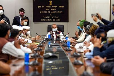 Farmer Unions Defer Call on Centre's Offer for Fresh Talks, Agri Minister Tomar Says Hopeful of Resolution