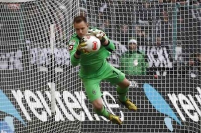 Gladbach hint keeper Ter Stegen on his way to Barcelona