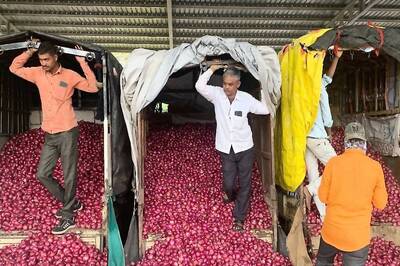 Maharashtra: Farmers Protest at Wholesale Markets Against Imposition of 40 Pc Duty on Onion Export