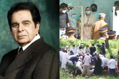 Dilip Kumar Funeral: Legendary Actor Buried at Juhu Kabristan; Bollywood Pays Tributes