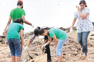 Hyderabad students clean Kapra lake