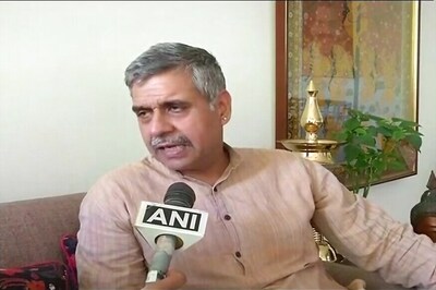 Dikshit Accuses Army Chief Bipin Rawat of Speaking Like a 'Thug', Then Recants