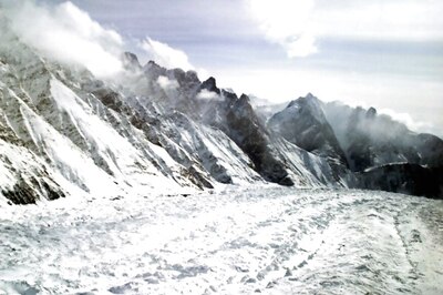 4 Soldiers, 2 Civilian Porters Killed as Avalanche Hits Army Patrol in Northern Siachen