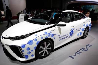 Hydrogen Fuel-Cell Car Push 'Dumb'? Toyota Makes a Case For The Mirai