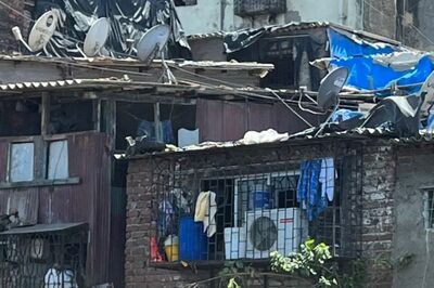 'Mumbai in Nutshell': Viral Pic Shows Air Conditioner in Makeshift Room Over a Huge Open Drain